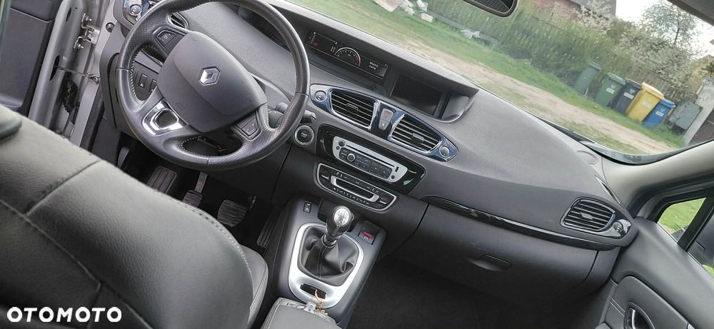 Renault Scenic - 8