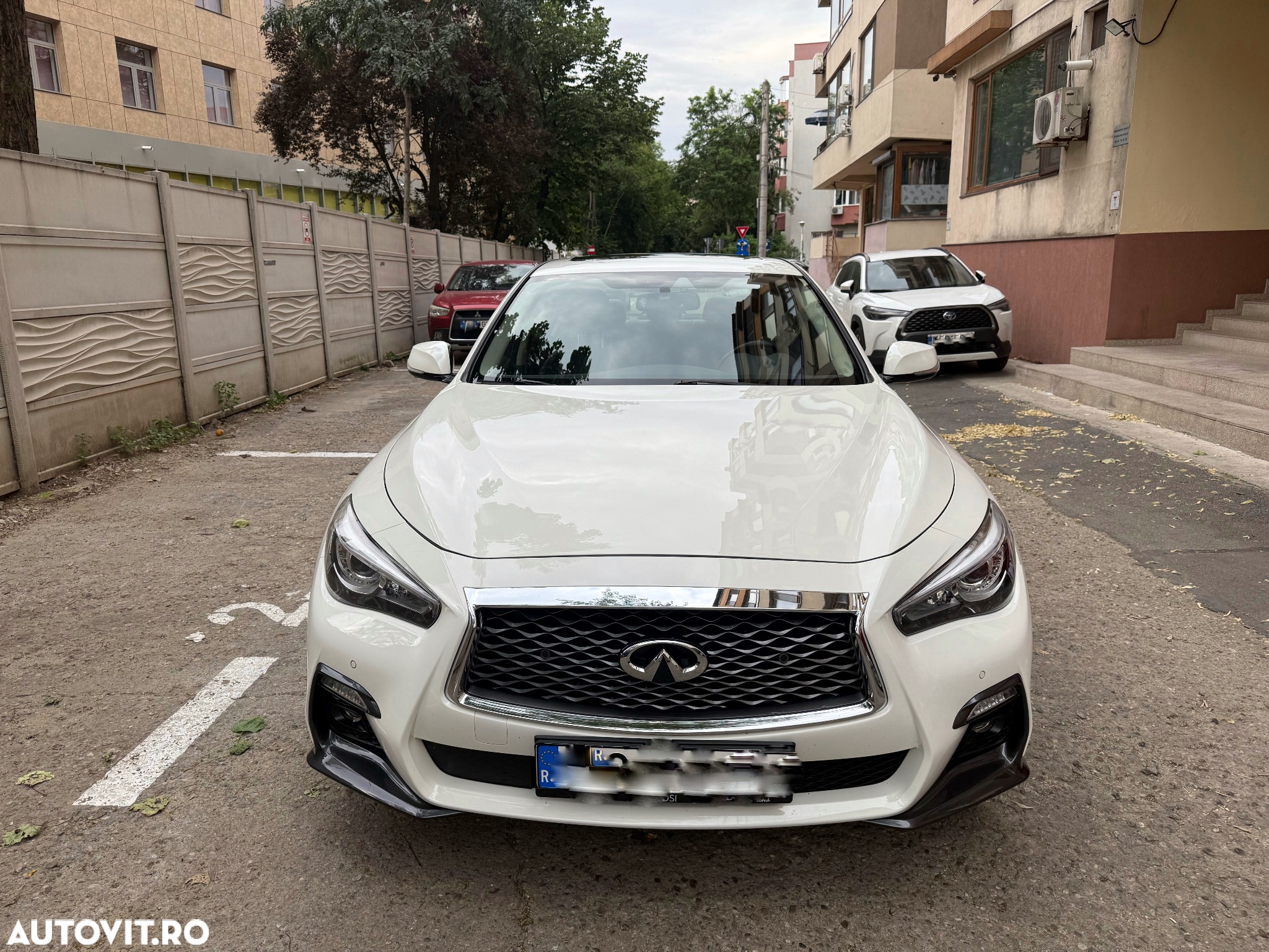 Infiniti Q50 Q50S Hybrid AWD Sport - 2