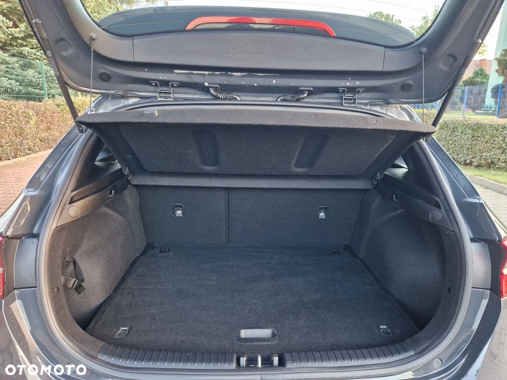 Kia Ceed - 33