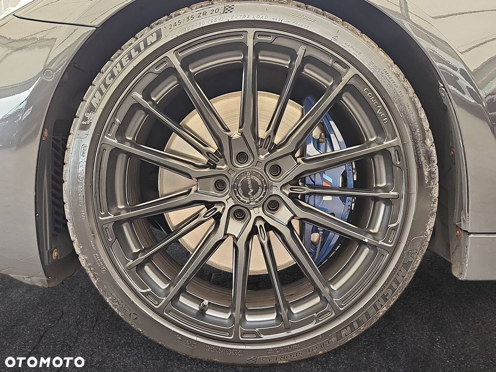 BMW Seria 5 M550i xDrive - 10