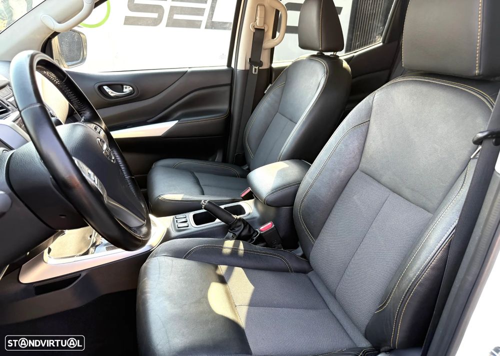Nissan Navara 2.3 dCi CD 4WD N-Guard Auto - 27