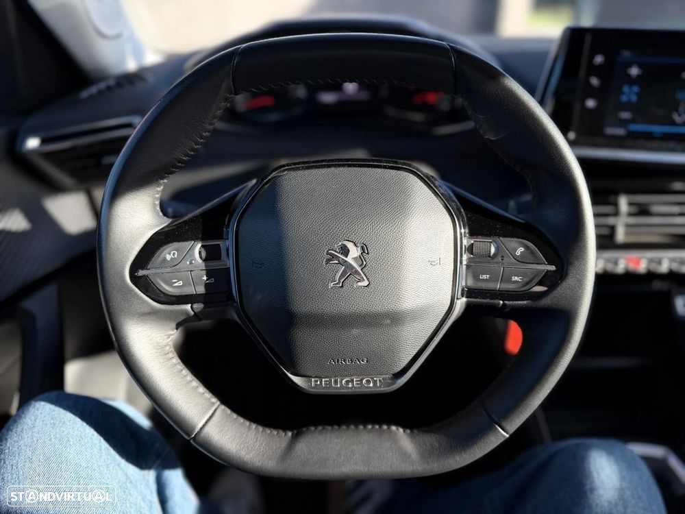 Peugeot 2008 - 10