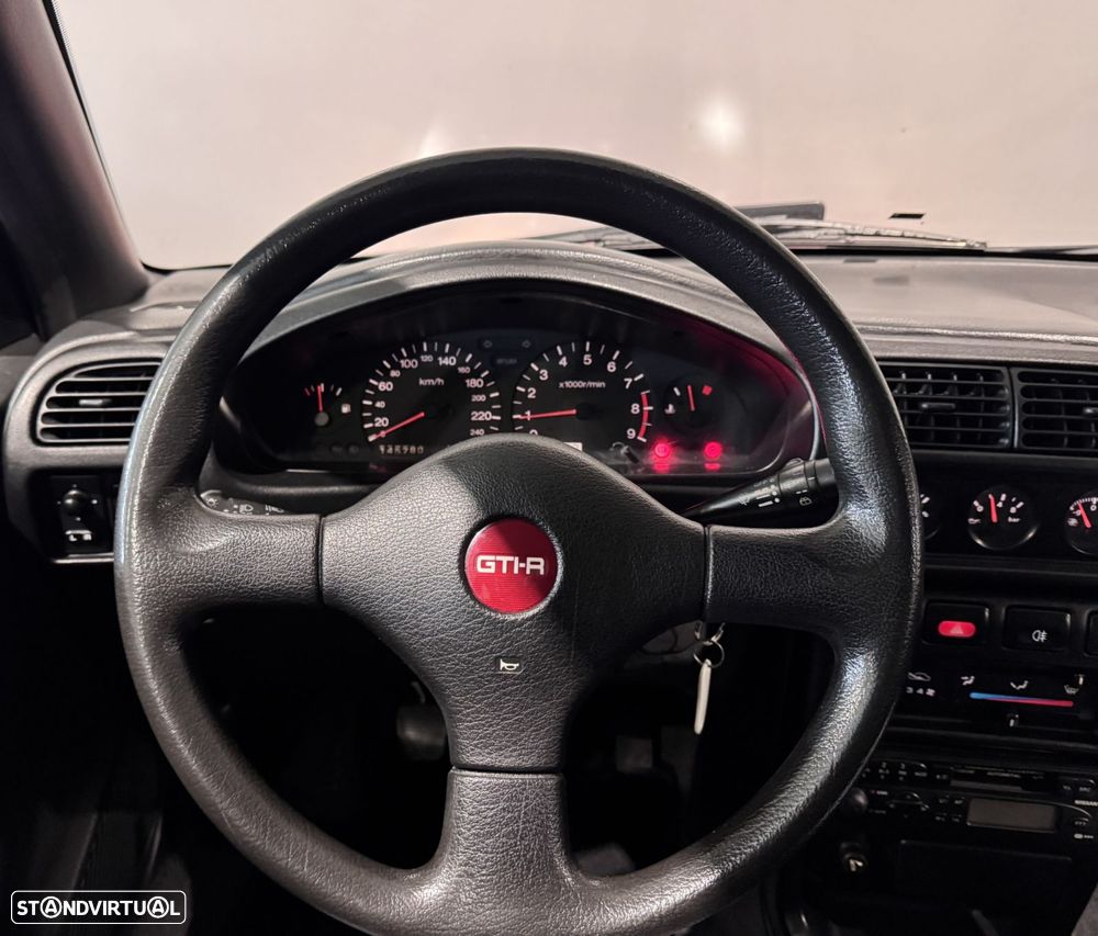 Nissan Sunny Hatchback 2.0-16 Tbo 4WD - 16