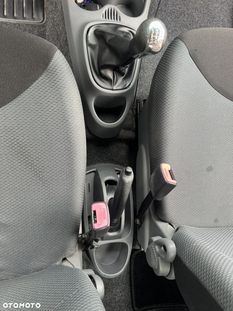 Toyota Aygo - 13