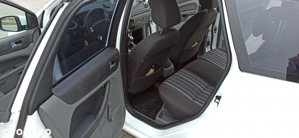 Ford Focus 1.6 TDCi Trend DPF - 26