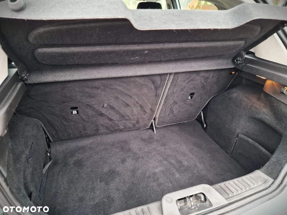 Ford Fiesta 1.0 EcoBoost S&S TITANIUM - 24