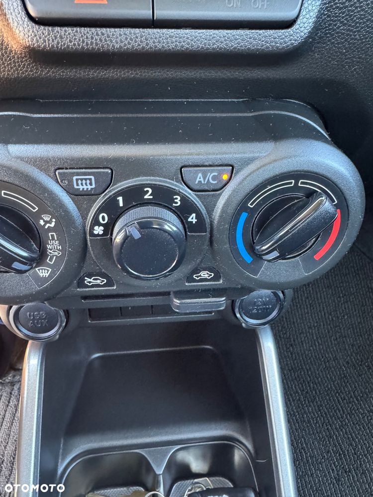 Suzuki Ignis - 31