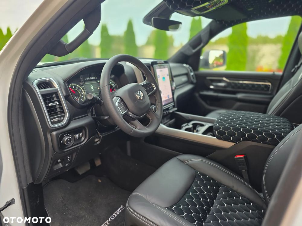 RAM 1500 - 14