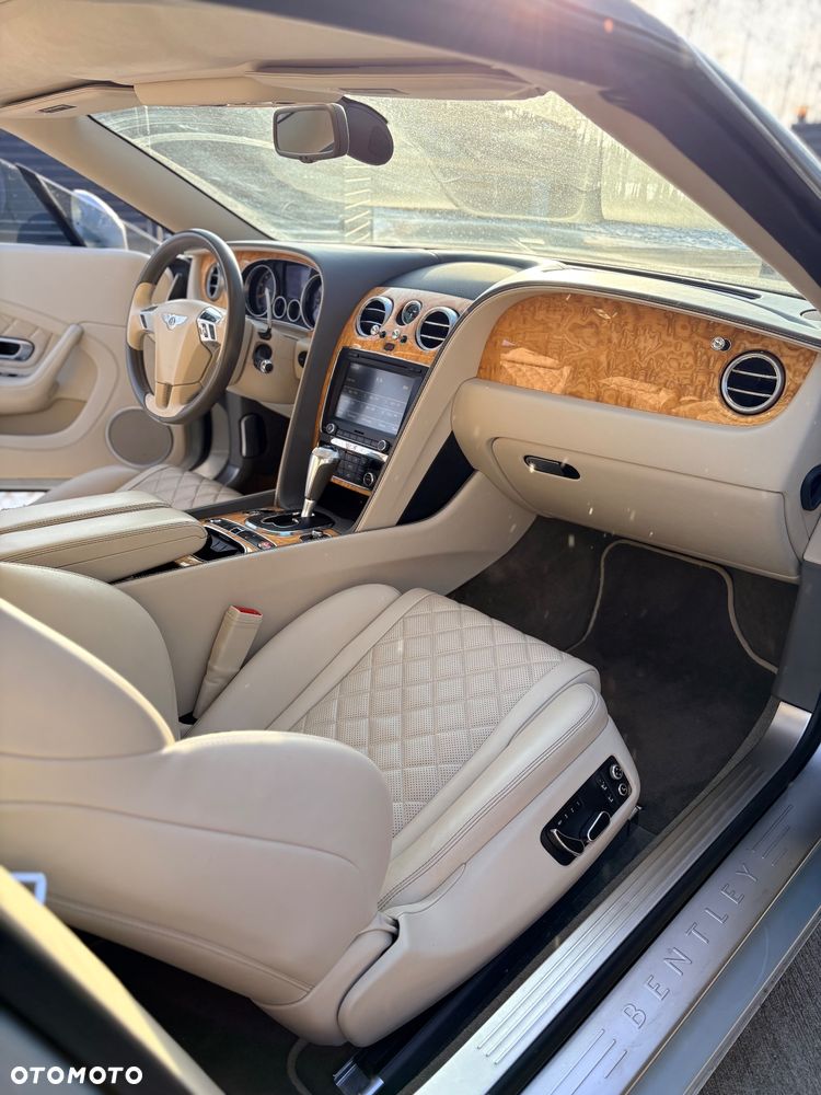 Bentley Continental GT V8 Convertible - 12