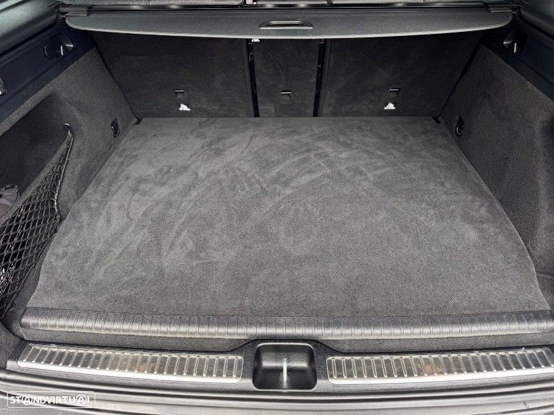 Mercedes-Benz GLC 300 - 52