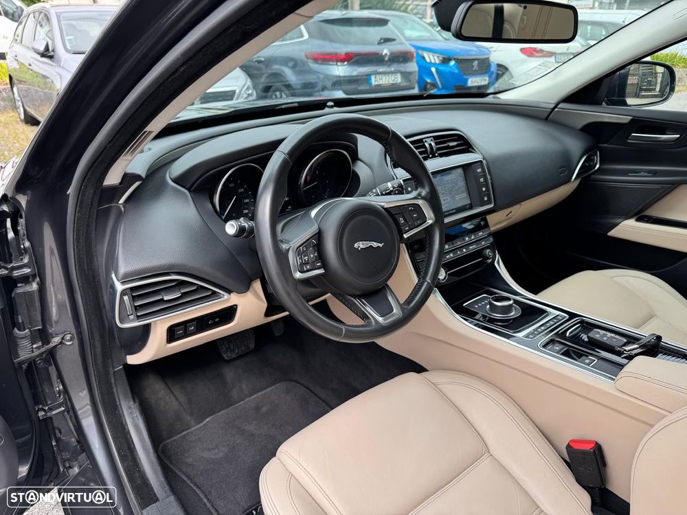 Jaguar XE 2.0 D R-Sport Aut. - 8