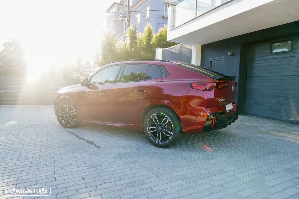 BMW iX2 eDrive20 Pack Desportivo M - 7