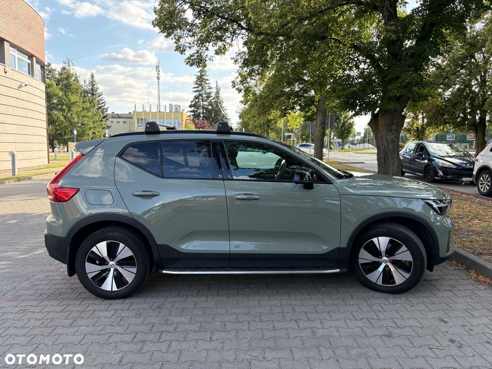 Volvo XC 40 B3 Plus Dark - 3