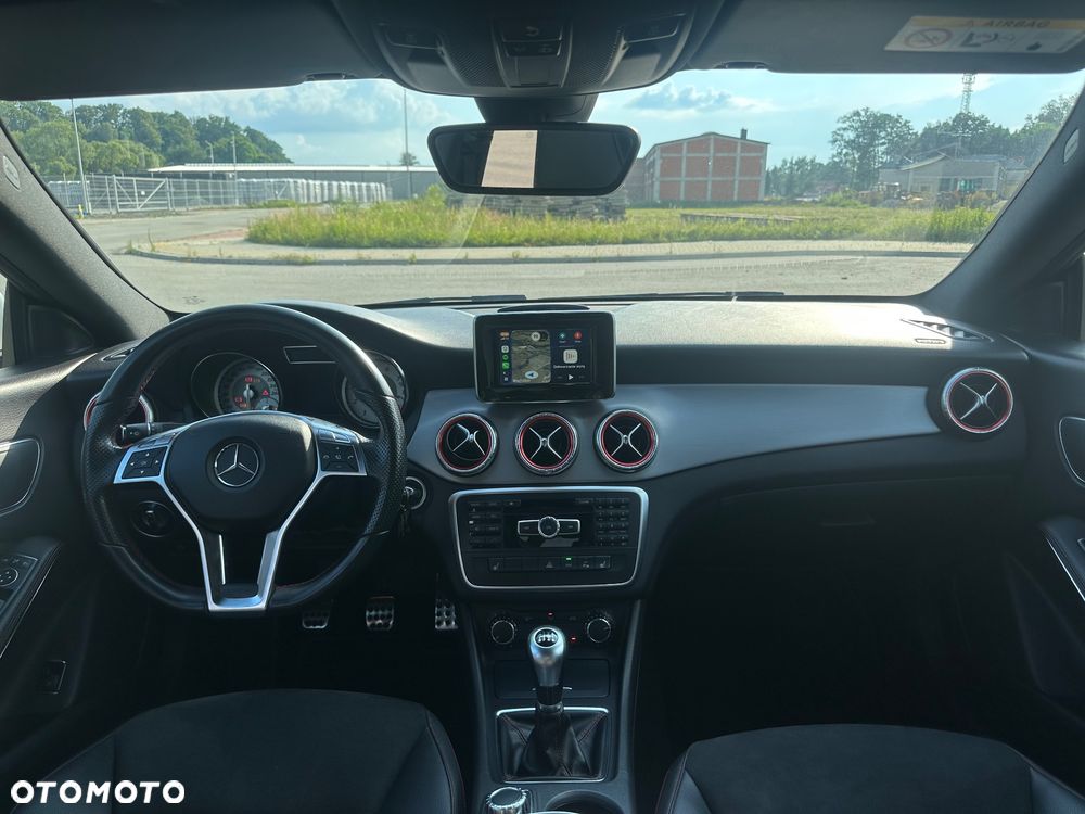 Mercedes-Benz CLA 200 AMG Line - 9