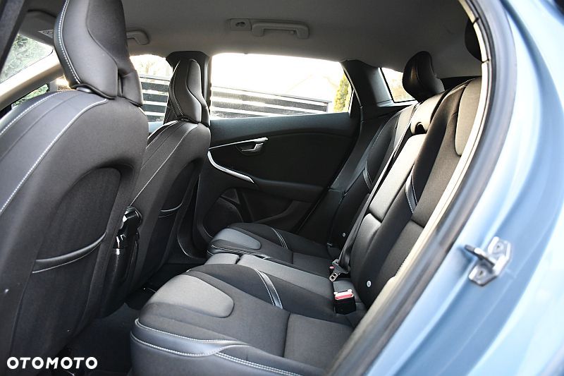 Volvo V40 T3 Drive-E Momentum - 21