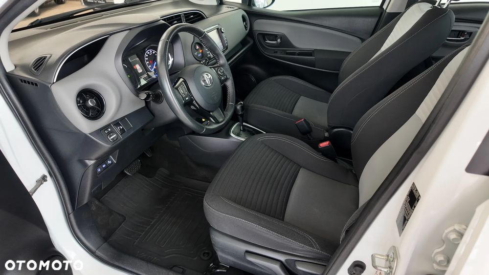 Toyota Yaris 1.5 VVT-i Style Selection - 11