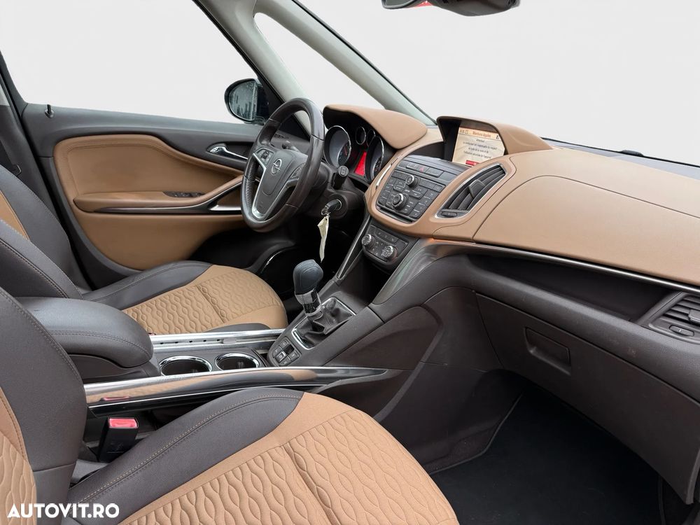 Opel Zafira Tourer 2.0 CDTI Innovation - 9