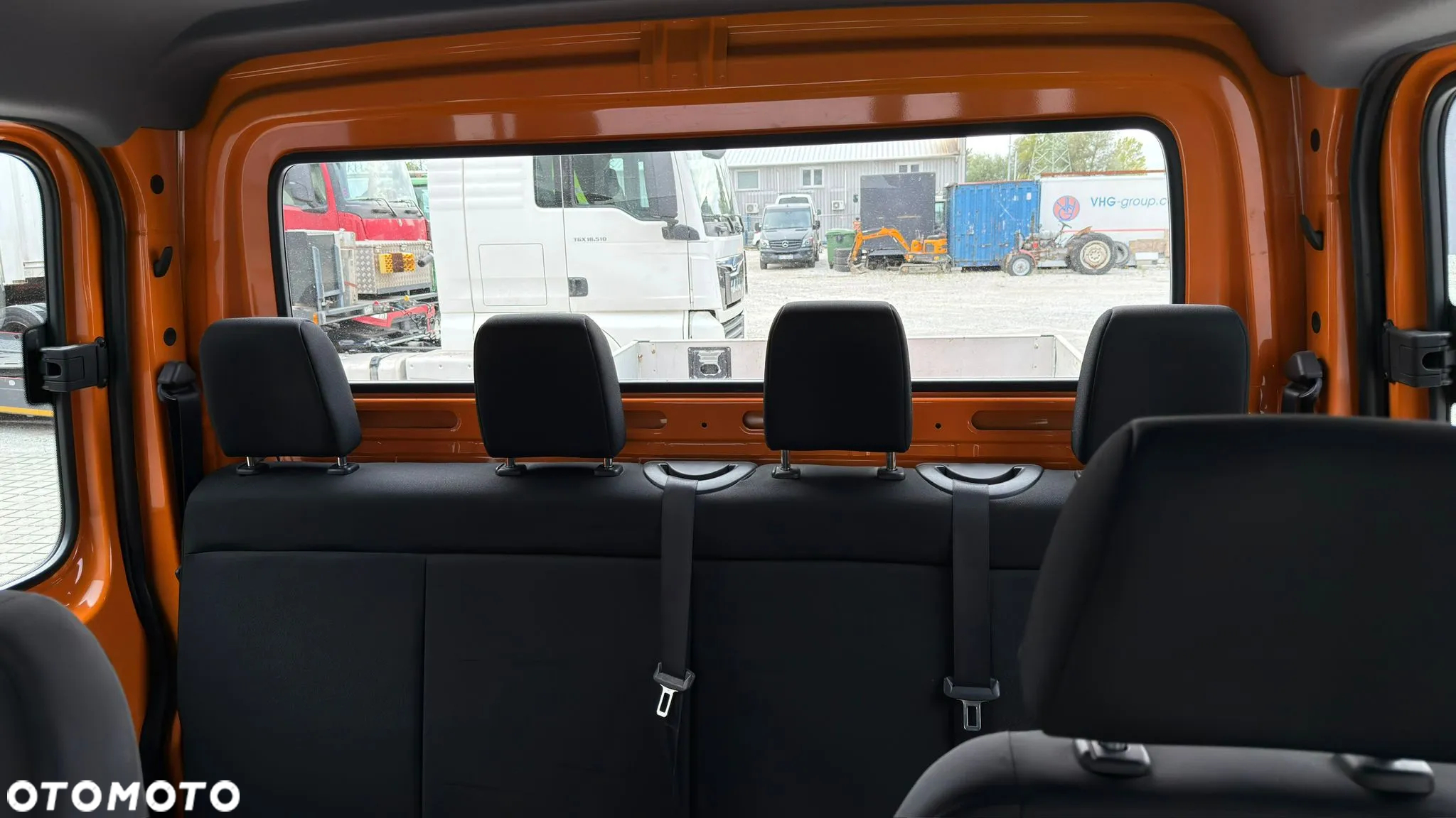 Mercedes-Benz Sprinter - 9