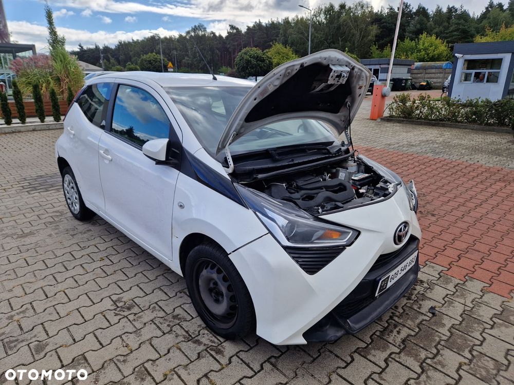 Toyota Aygo x-play - 9