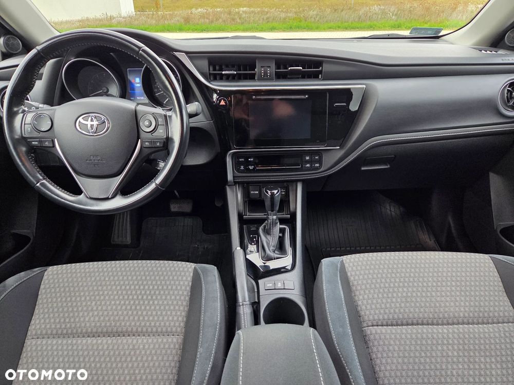 Toyota Auris 1.6 Selection MS - 27
