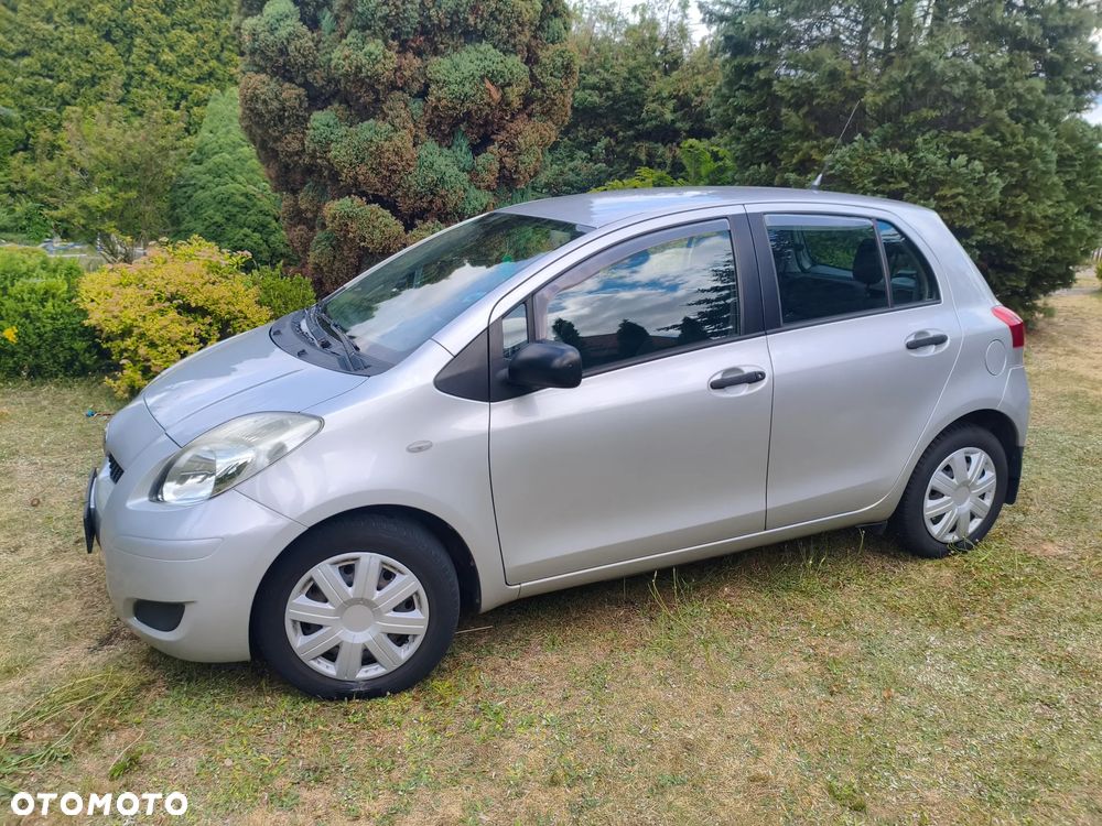 Toyota Yaris 1.33 Luna - 1