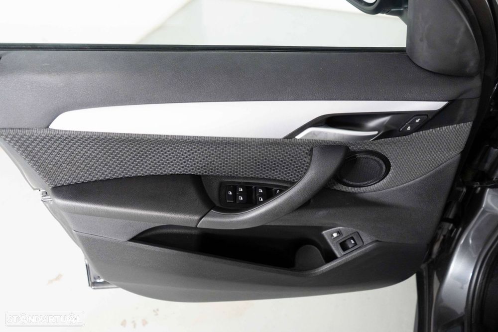 BMW X1 25 e xDrive Corporate Edition - 20