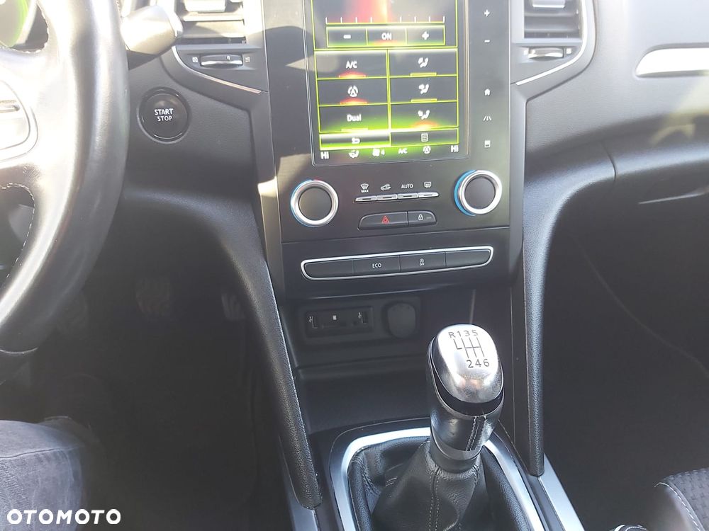 Renault Megane ENERGY TCe 130 BOSE EDITION - 34