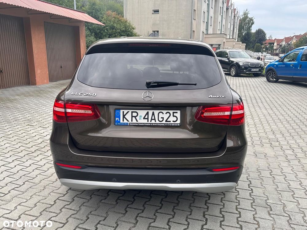 Mercedes-Benz GLC - 10