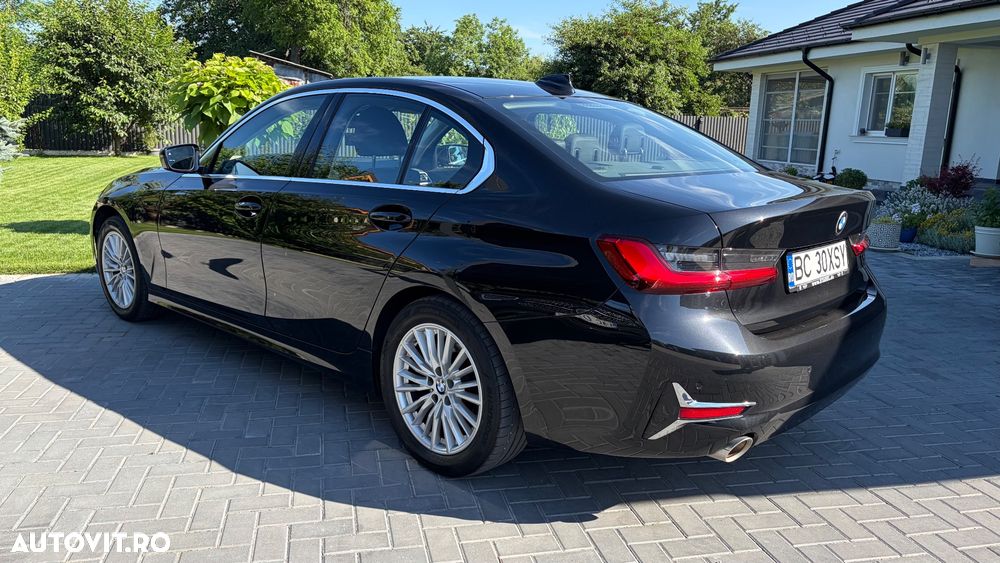 BMW Seria 3 320i Aut. Luxury Line - 7