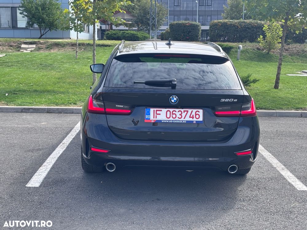 BMW Seria 3 320e Aut. Sport Line - 12