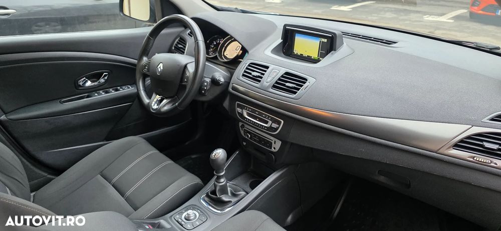 Renault Megane ENERGY TCe 130 Start & Stop LIMITED - 5