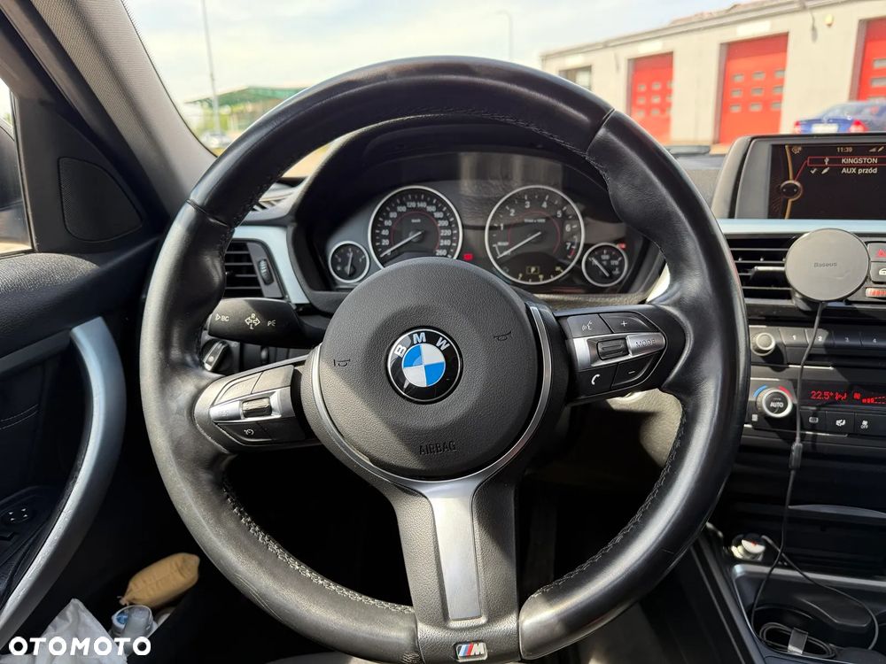 BMW Seria 3 - 26