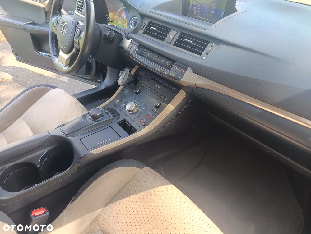 Lexus CT 200h Elegance - 24