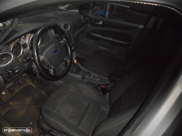 Carro MOT: KKDA FORD FOCUS 2 2010 1.8 TDCI 115CV 5P CINZA DIESEL - 5