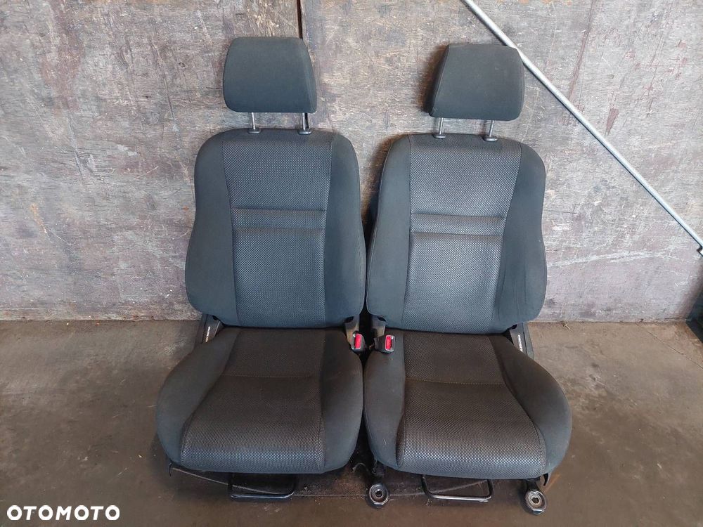 FOTELE KOMPLET LEWY PRAWY KANAPA TYŁ + BOCZKI  TOYOTA AVENSIS T25 - 6
