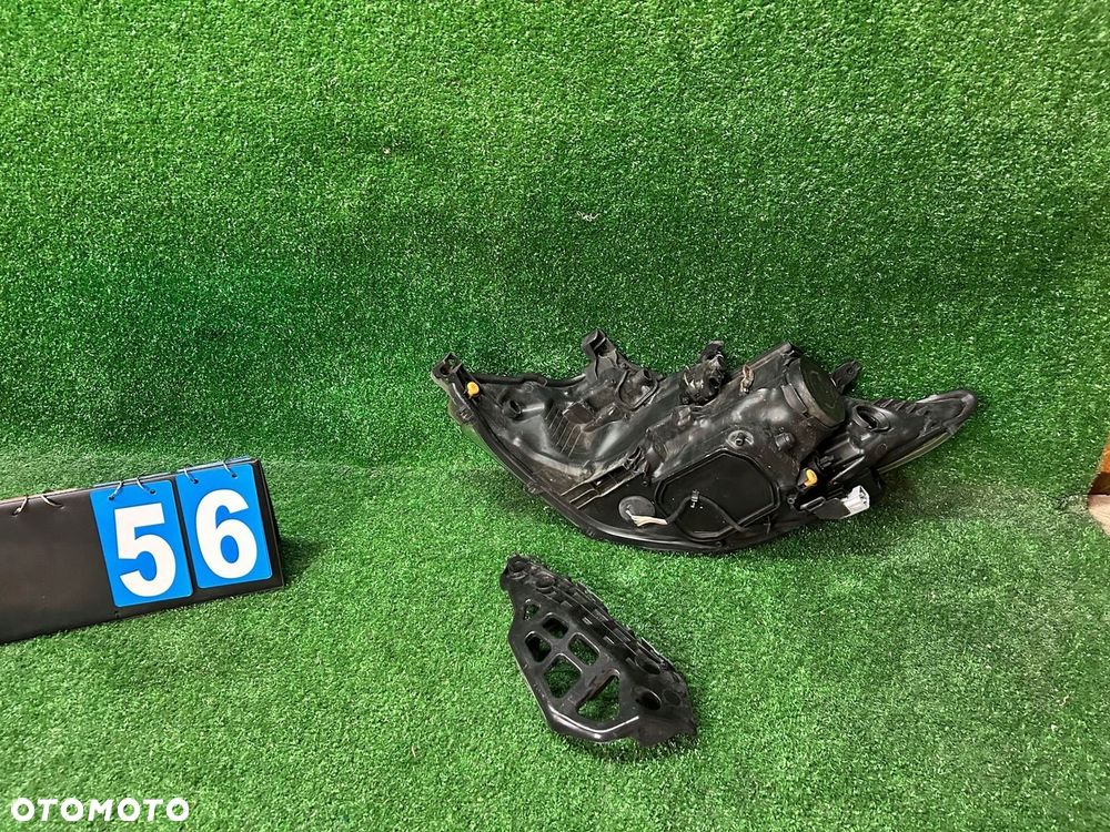 REFLEKTOR PRAWY TOYOTA AURIS II 12-15  ślizg - 6