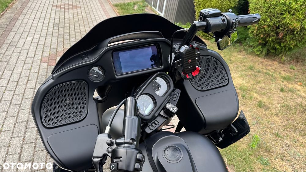 Harley-Davidson Touring Road Glide - 13
