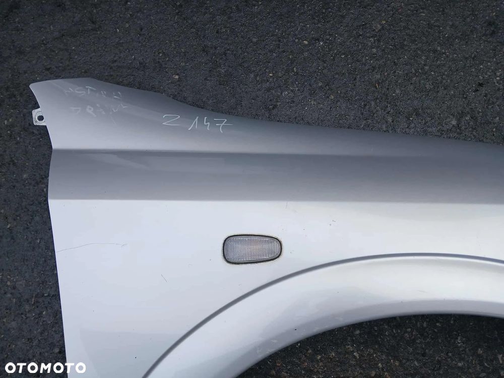 Opel Astra II G  Błotnik prawy kod lakieru Z147 - 3