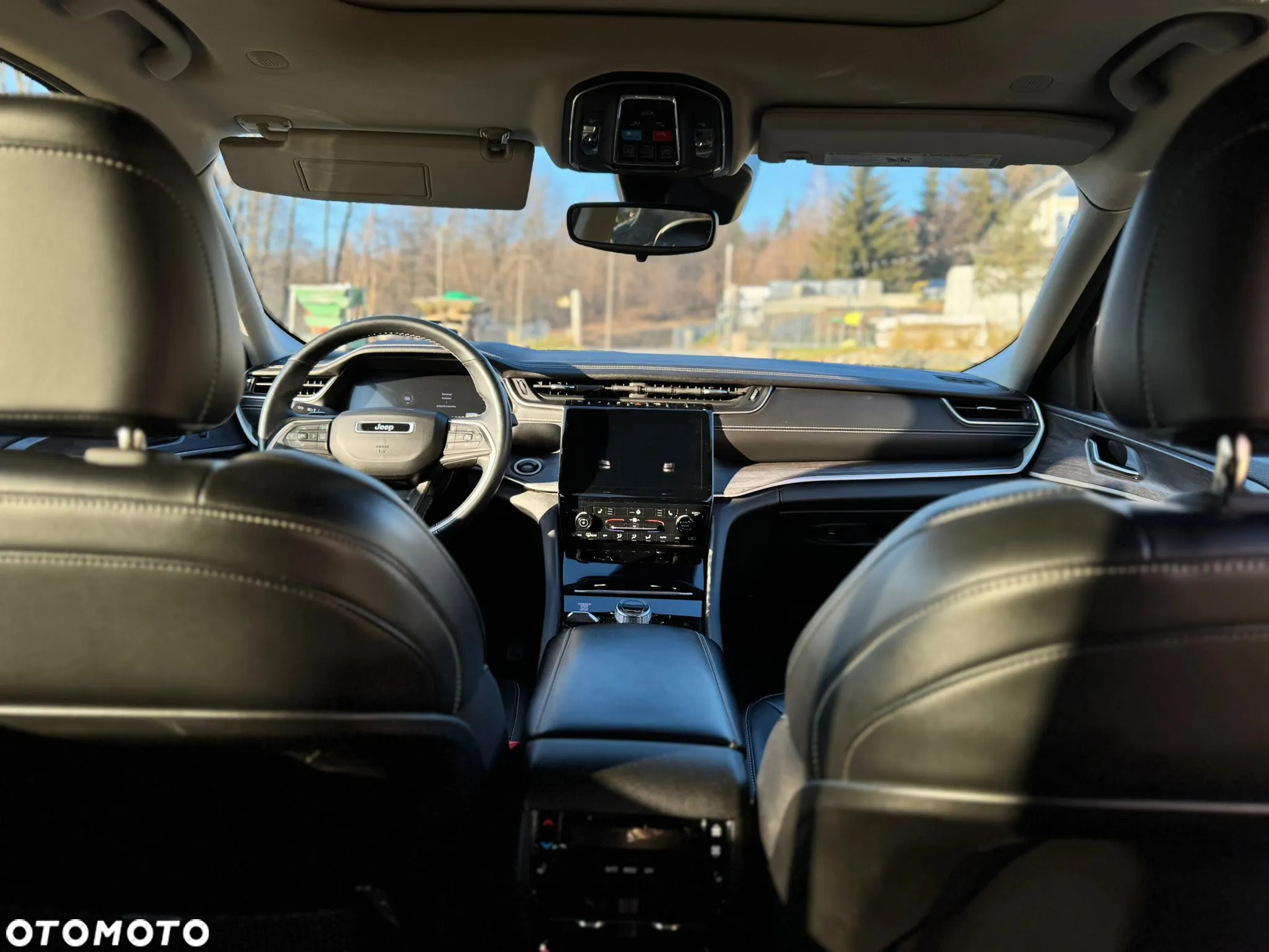 Jeep Grand Cherokee - 11