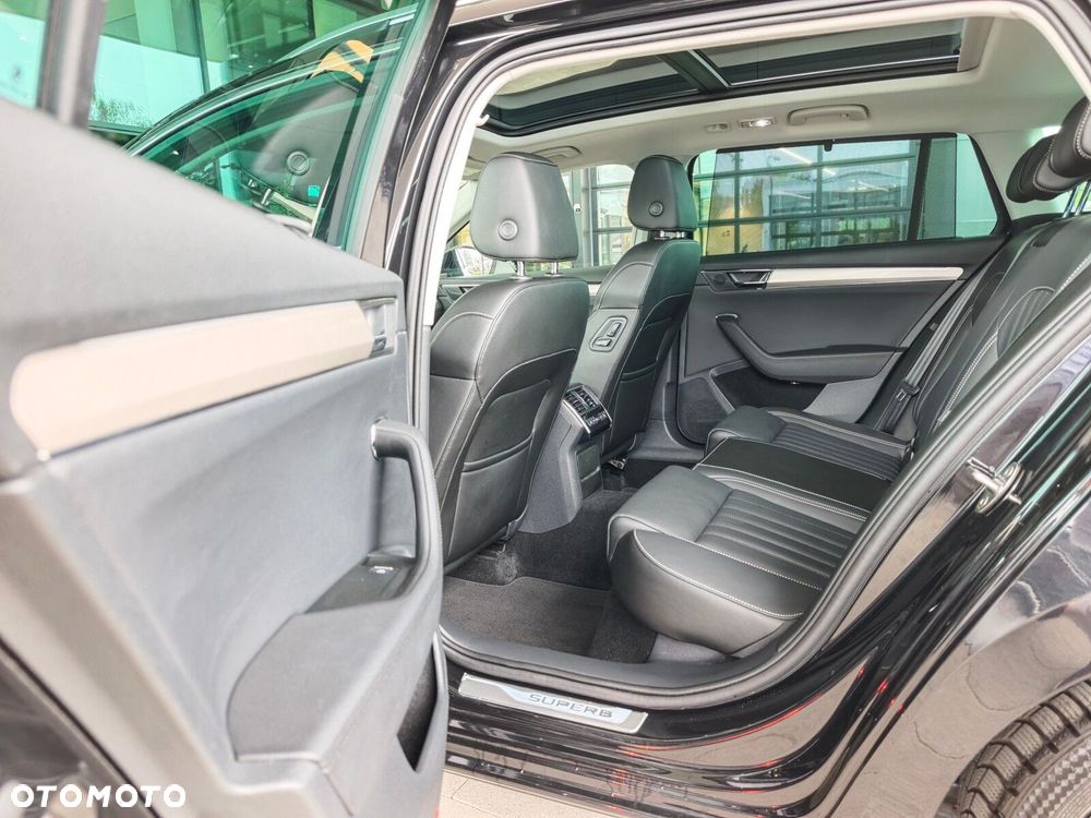 Skoda Superb 2.0 TDI SCR 4x4 L&K DSG - 12