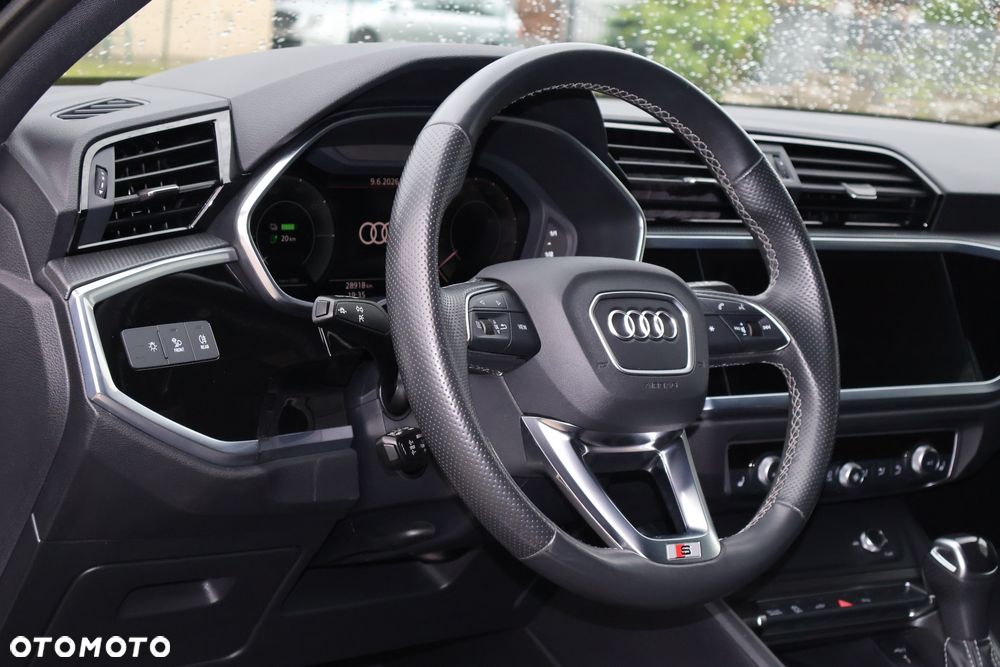 Audi Q3 Sportback 45 TFSIe S tronic S line - 6