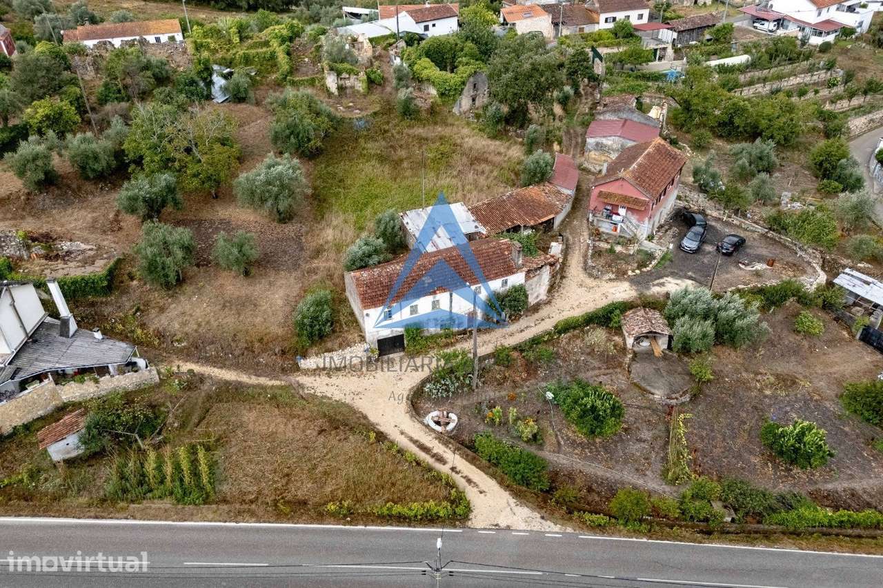 Moradia com Potencial para Reconstrução - Grande imagem: 4/45