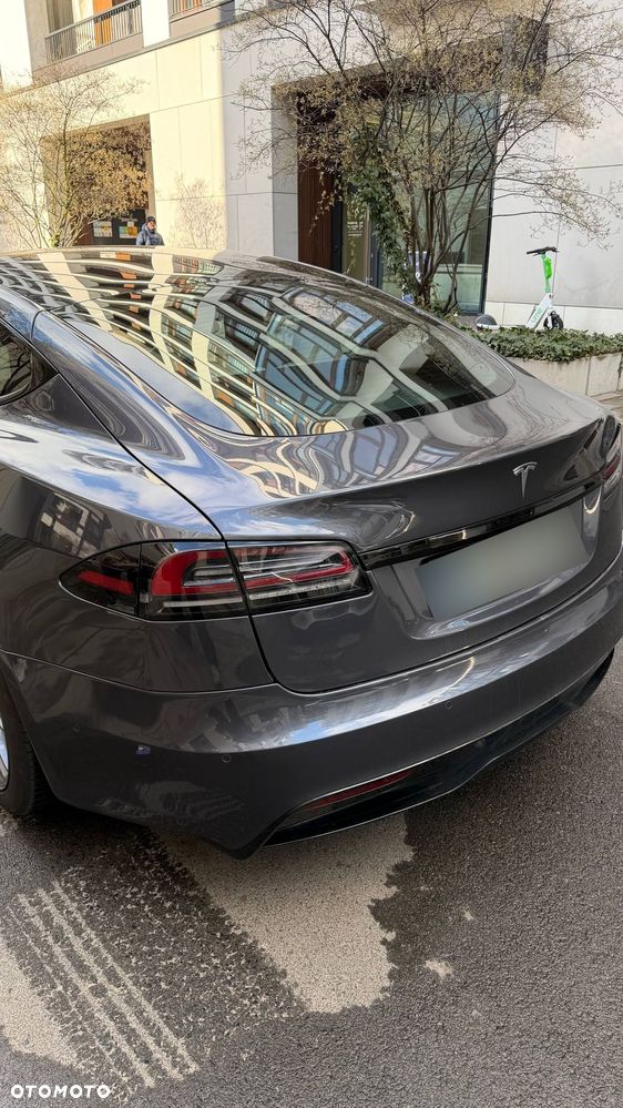 Tesla Model S Long Range - 36