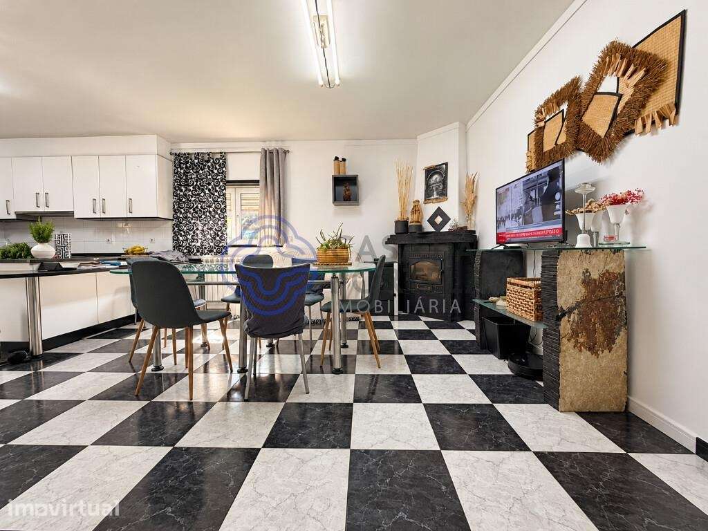 Moradia T4 Isolada com Piscina, Jardim e Terreno de 2.621 m2 | Ossela, - Grande imagem: 3/39