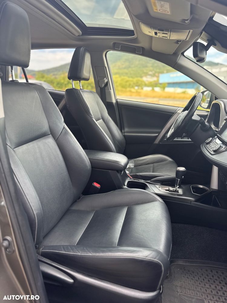 Toyota RAV4 - 22