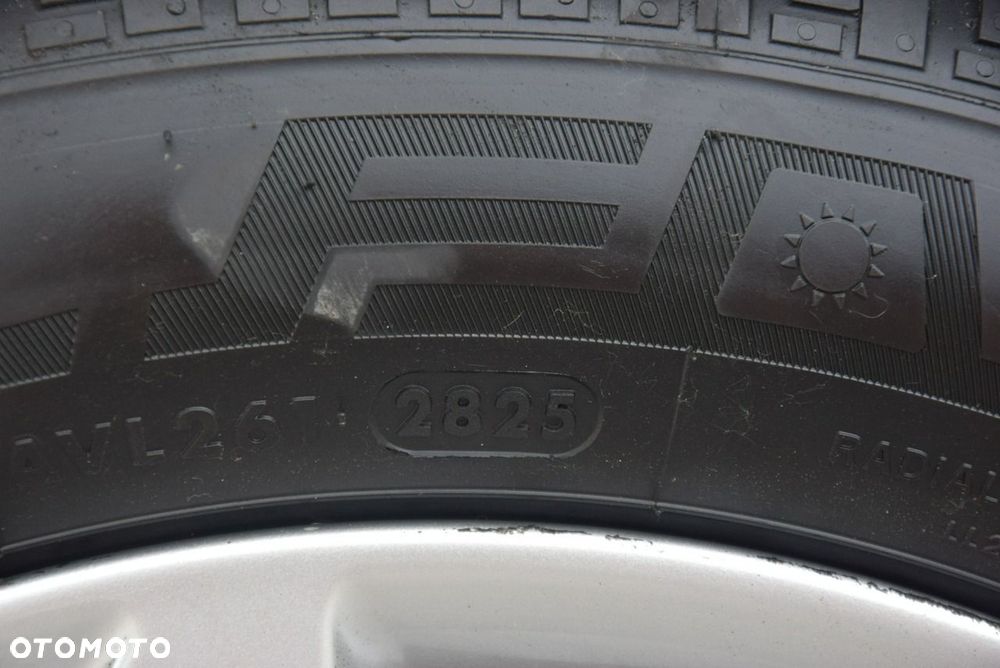 Hyundai i30 1.6 CRDi Fifa World Cup Edition - 20