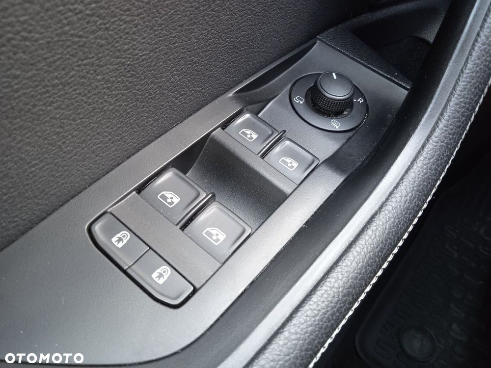 Skoda Superb 2.0 TDI SCR Style DSG - 25