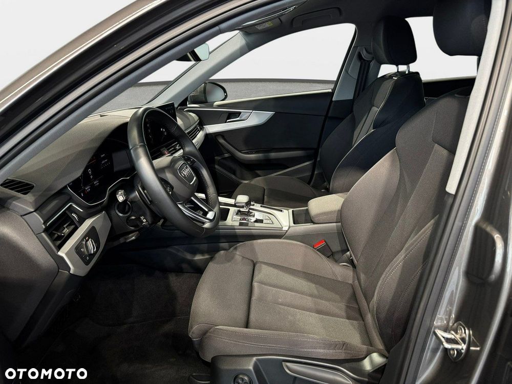 Audi A4 Limousine - 15