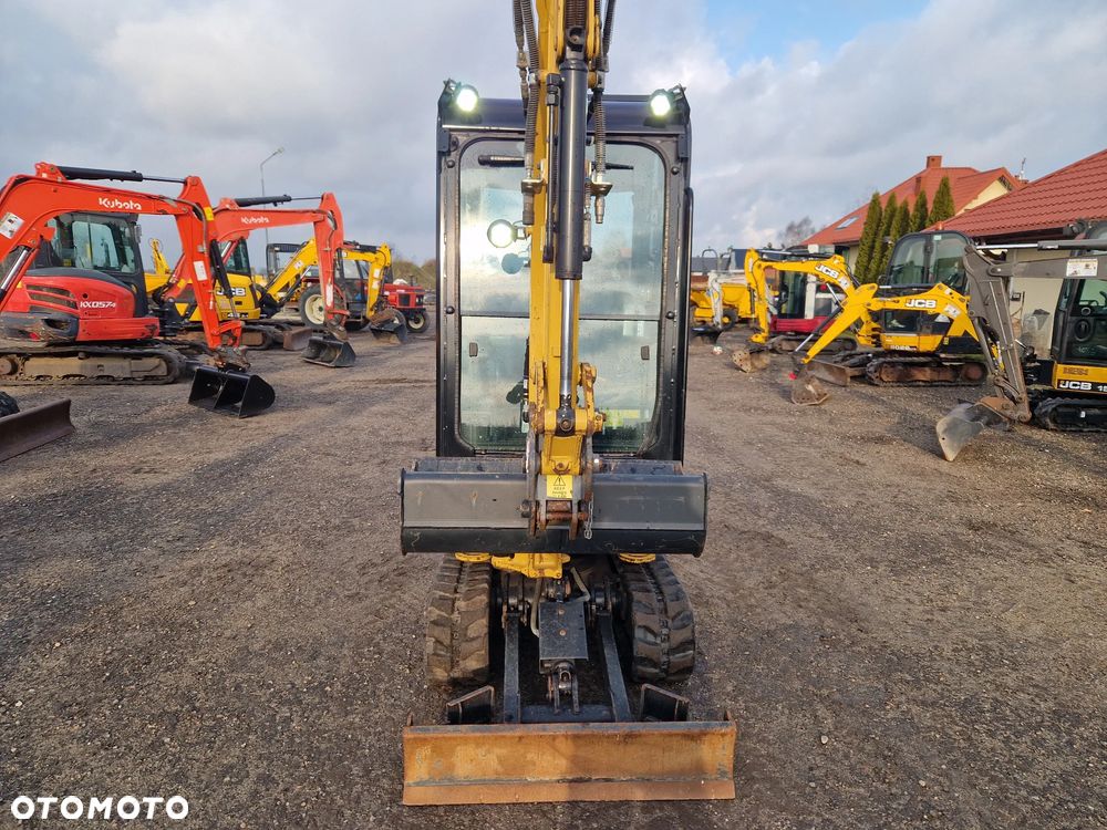 Caterpillar CAT 301.6  301.8 302.7 Komatsu PC 16R , JCB 15 c-1, JCB 8018  Bobcat Yanmar - 4