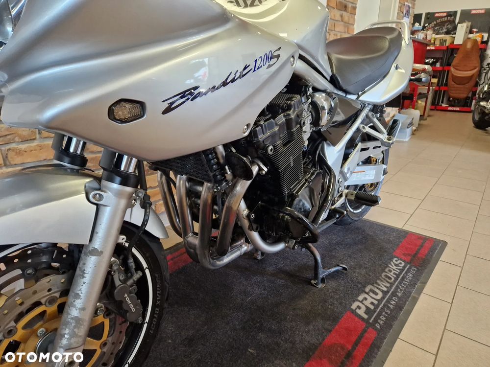 Suzuki Bandit - 16